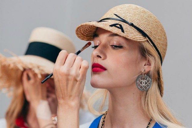 Chanel lancia il fondotinta a base di acqua che esalta la bellezza naturale