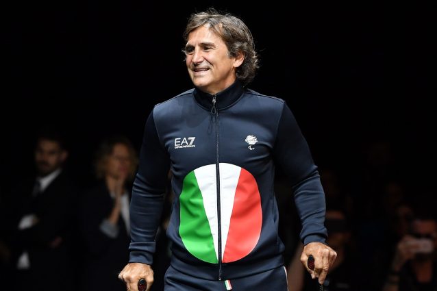 I campioni paralimpici sfilano alla Fashion Week, sarà Giorgio Armani a vestirli a Tokyo 2020