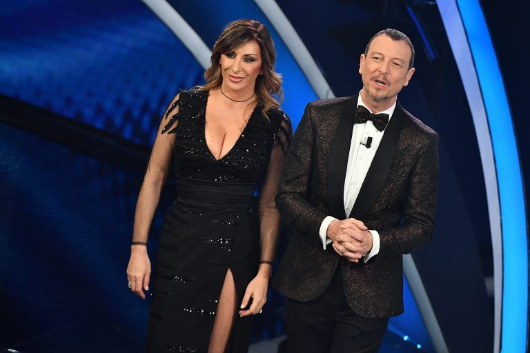 I look della seconda serata di Sanremo 2020: Levante splendida in rosa,  bocciata Elettra Lamborghini