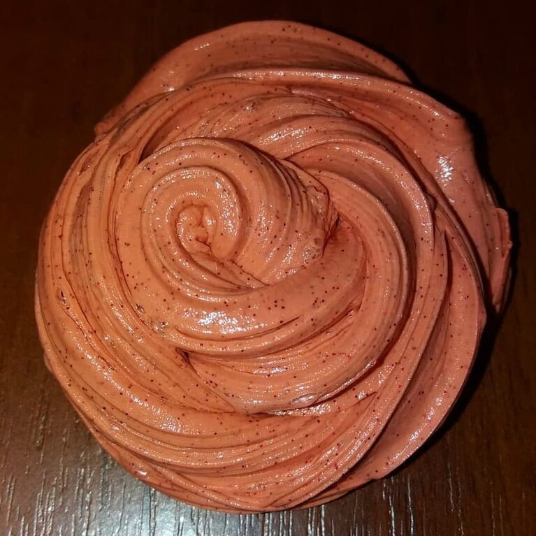 Le 4 ricette dello slime da fare a casa senza colla e con pochi ingredienti
