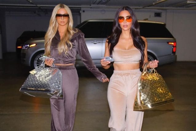 Kim Kardashian e Paris Hilton in coordinato: rilanciano la tuta di velluto in pieno stile anni 2000