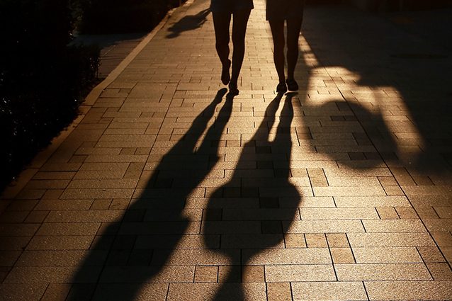 Non voglio avere uno spray al peperoncino in borsa, lasciateci libere di camminare come voi uomini