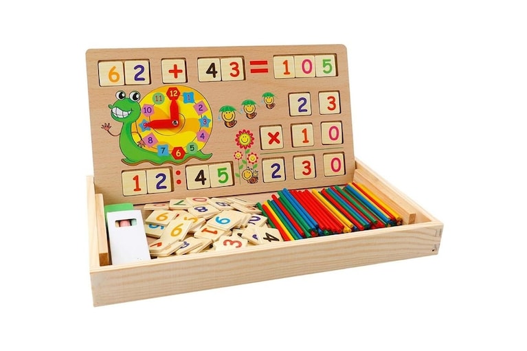 Gioco in legno montessoriano