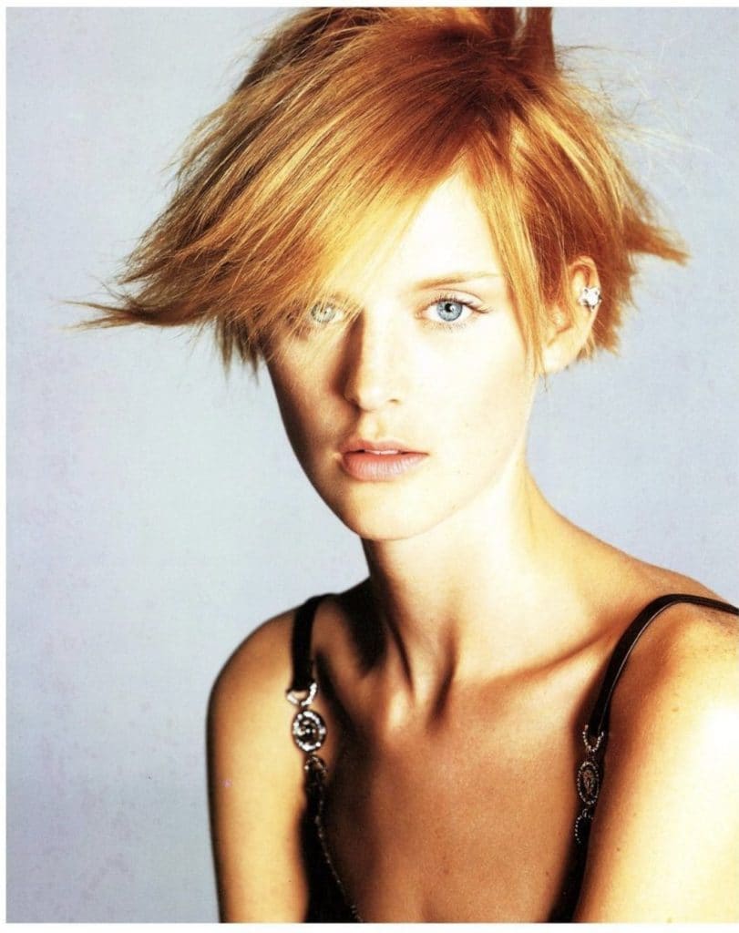 Stella Tennat in Versace fotografata da Richard Avedon nel 1996