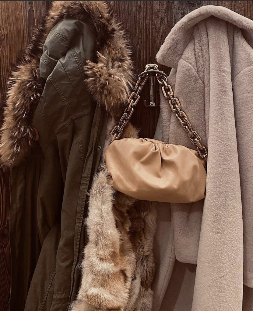 La borsa Bottega Veneta postata su Instagram da Cecilia Rodriguez
