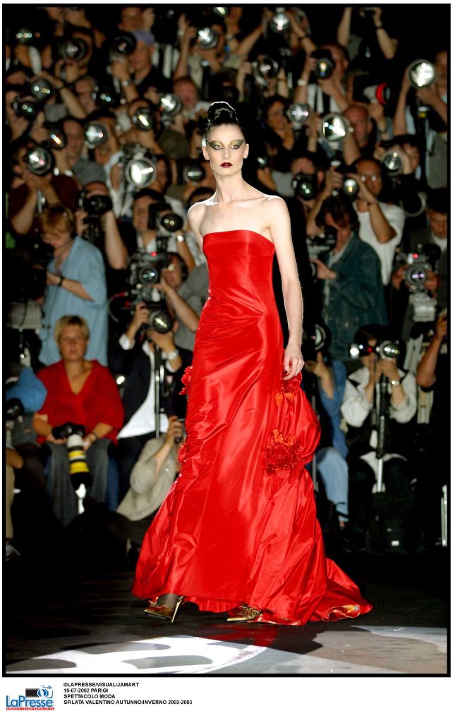 Sfilata Valentino collezione Autunno/Inverno 2002–03