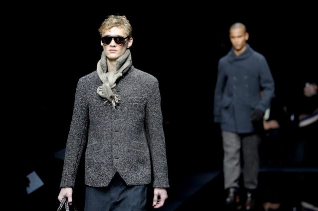 La sfilata di Giorgio Armani durante la Milano Fashion Week maschile del 2020