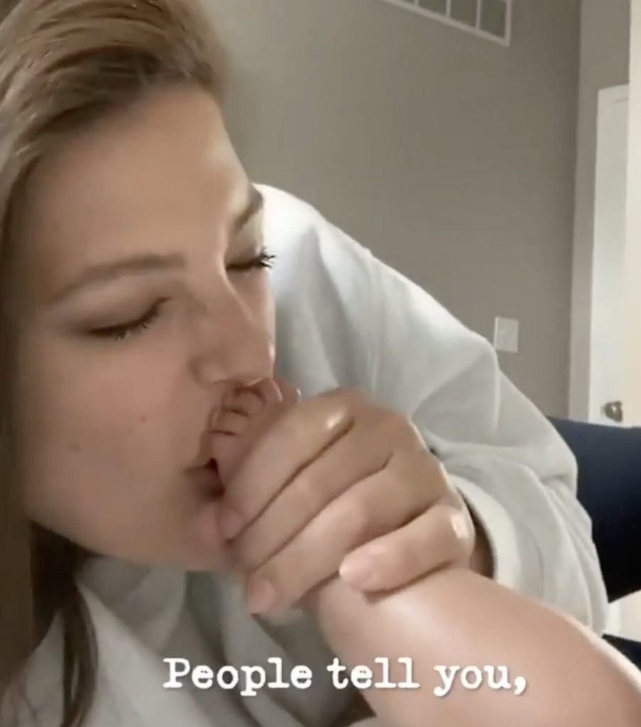 Il video di Ashley Graham per il figlio Isaac