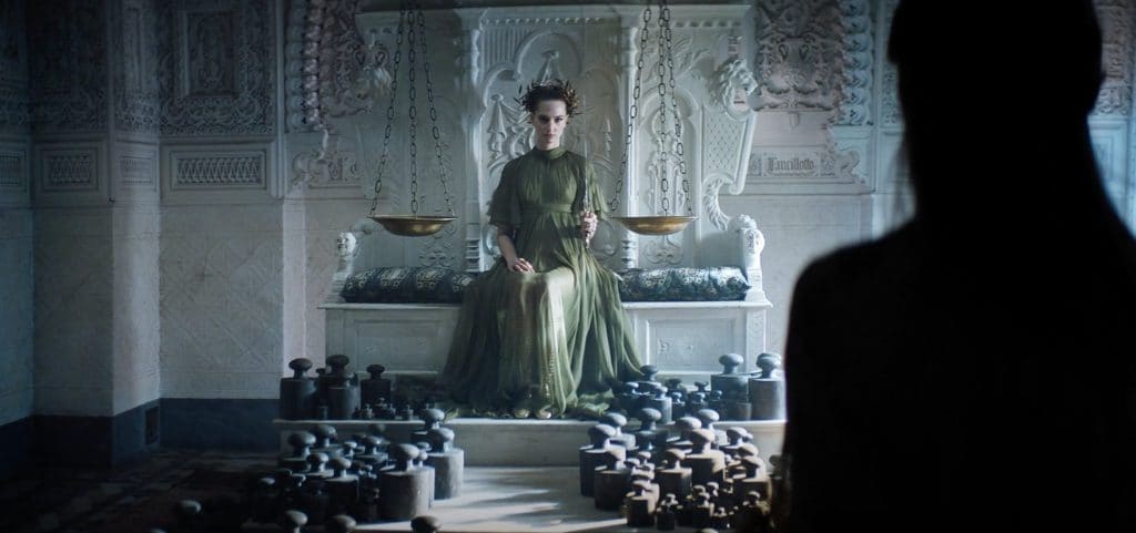 La Giustizia, nel film "Il Castello dei Tarocchi" di Dior