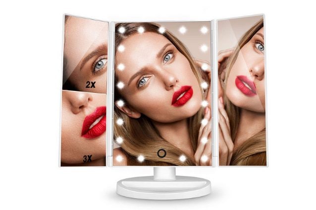 specchio per il make up