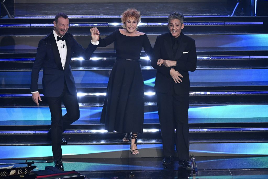 Ornella Vanoni con Amadeus e Fiorello