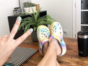 Le Crocs con il tacco a spillo di Balenciaga ora sono in vendita (e costano  quasi 500 euro)