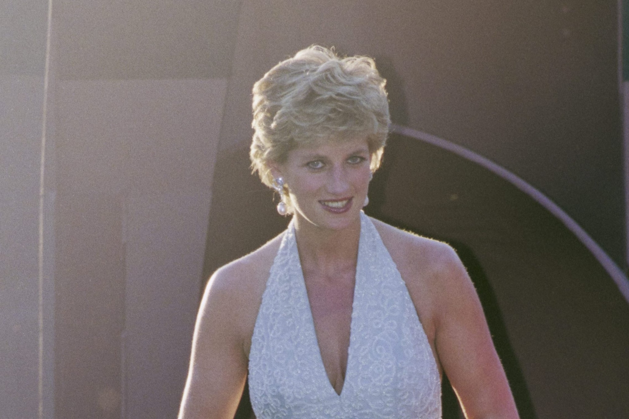 I segreti del vestito da sposa di Lady Diana e i simboli che aveva indosso al matrimonio con Carlo