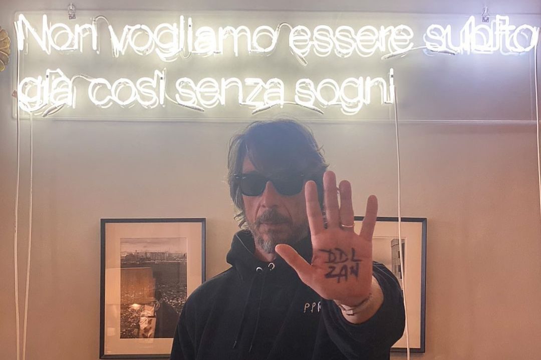 Ddl Zan, la delusione del mondo della moda. Pierpaolo Piccioli: "Il mio Paese non è quello che applaudiva"