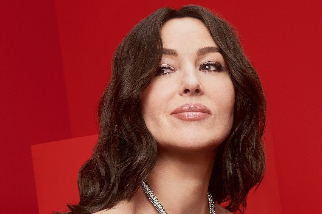 Monica Bellucci, la bellezza di chi non ha paura di invecchiare: "Non vergogniamoci del tempo che passa"