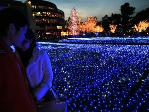 Natale a Tokyo Midtown (Foto Getty Images).