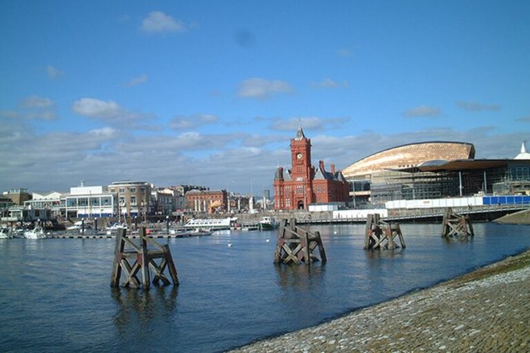 Baia di Cardiff (Wikipedia).