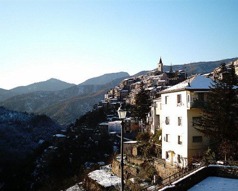 Apricale borgo