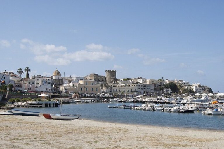 Spiaggia di Chiaia, Ischia