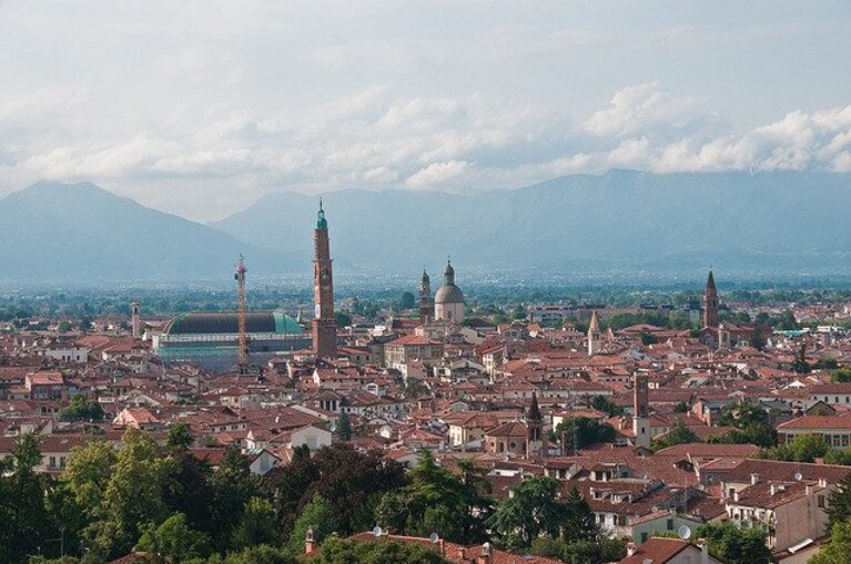 Vista di Vicenza dai Monti Berici
