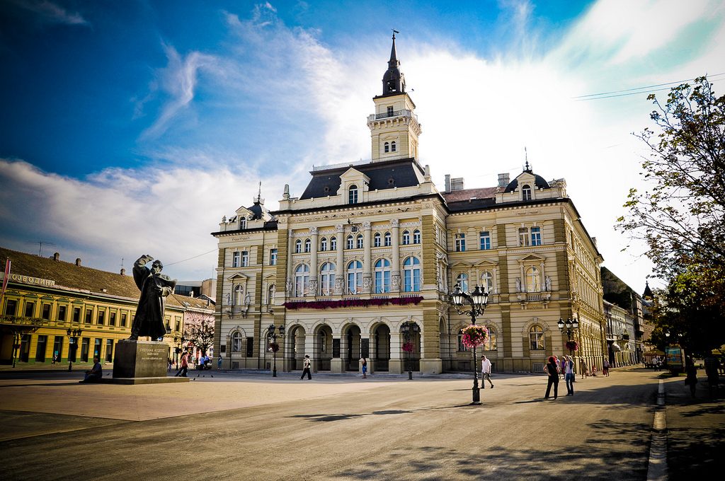 Piazza di Novi Sad. Foto di Felix Montino