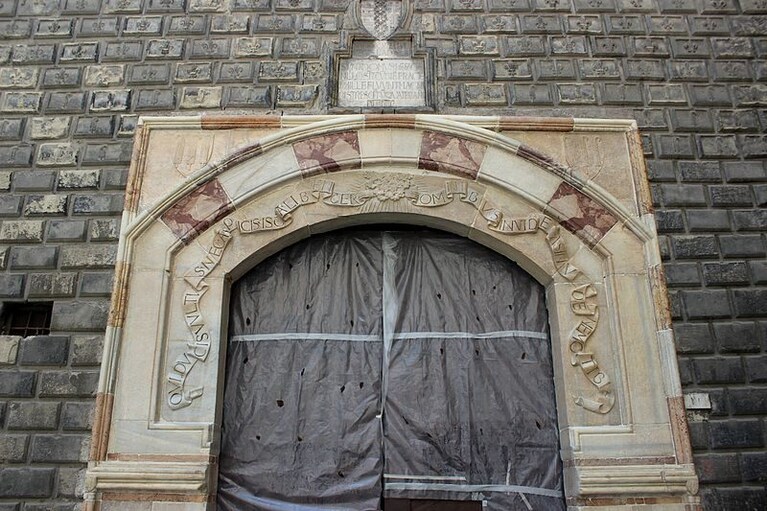Portale d'ingresso Palazzo Penne
