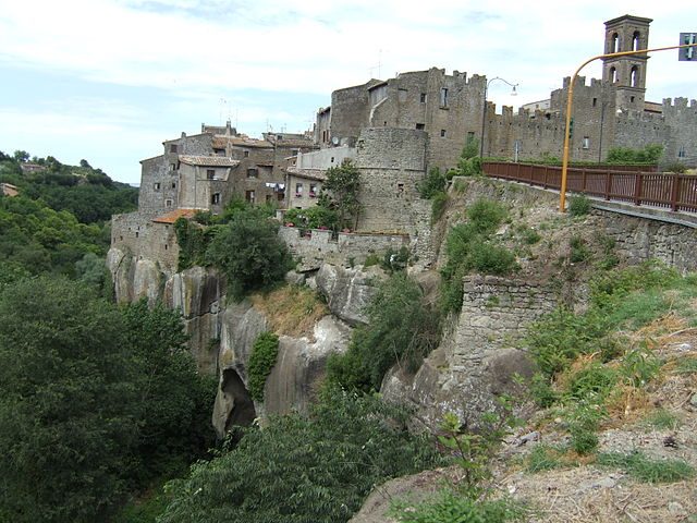 Vitorchiano – Foto <a href="https://it.wikipedia.org/wiki/File:Vitorchiano.JPG" target="_blank" rel="nofollow noopener">Wikipedia</a>