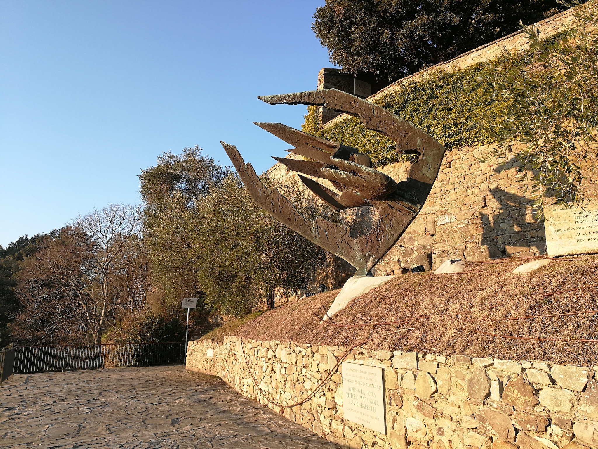 Monumento ai Tre Carabinieri, Fiesole, Parco della Rimembranza