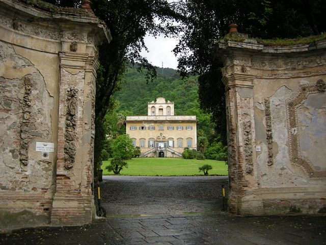 Villa di Corliano – Foto <a href="https://it.wikipedia.org/wiki/File:Villa_di_corliano_04.JPG" target="_blank" rel="nofollow noopener">Wikipedia</a>