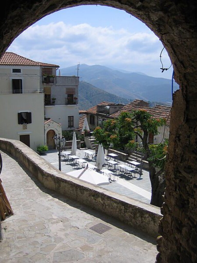 Piazza di Castellabate