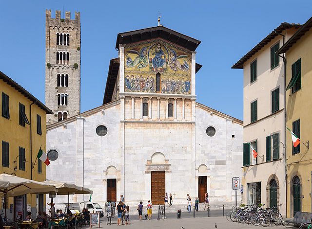 Lucca, Basilica di San Frediano – Foto <a href="https://it.wikipedia.org/wiki/File:Basilica_di_San_Frediano_Lucca.jpg" target="_blank" rel="nofollow noopener">Wikipedia</a>