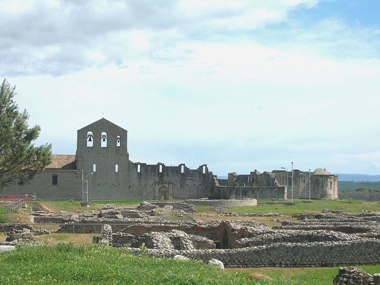 SS. Trinità, Venosa