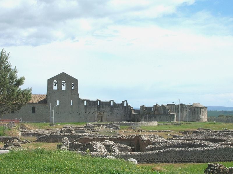 SS. Trinità, Venosa