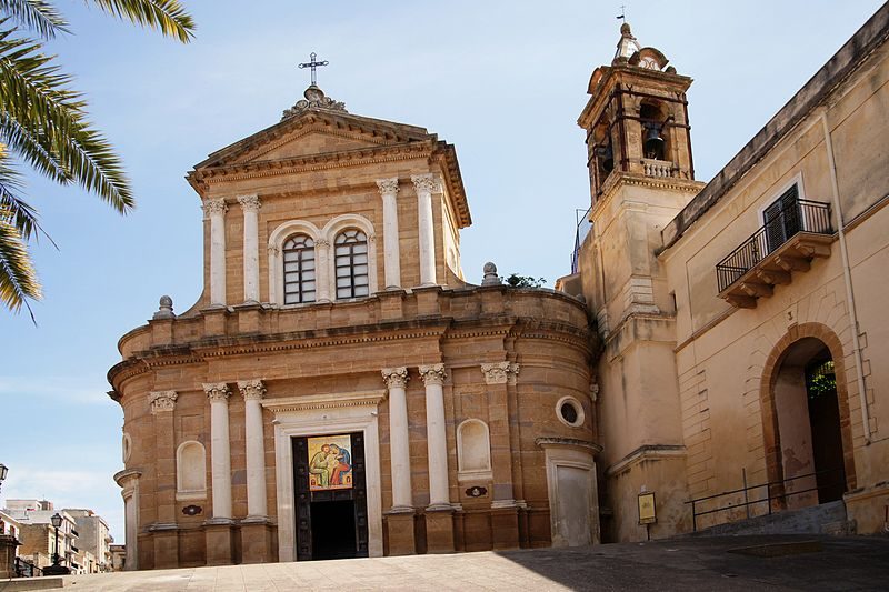 Sambuca de Sicilia: Chiesa del Carmine. Foto di <a href="https://it.wikipedia.org/wiki/File:Sambuca–de–sicilia–chiesa–del–carmine.JPG" target="_blank" rel="nofollow noopener">Mboesch</a>