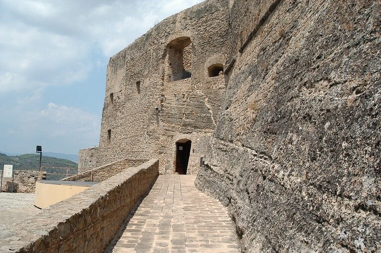 castello santa severina