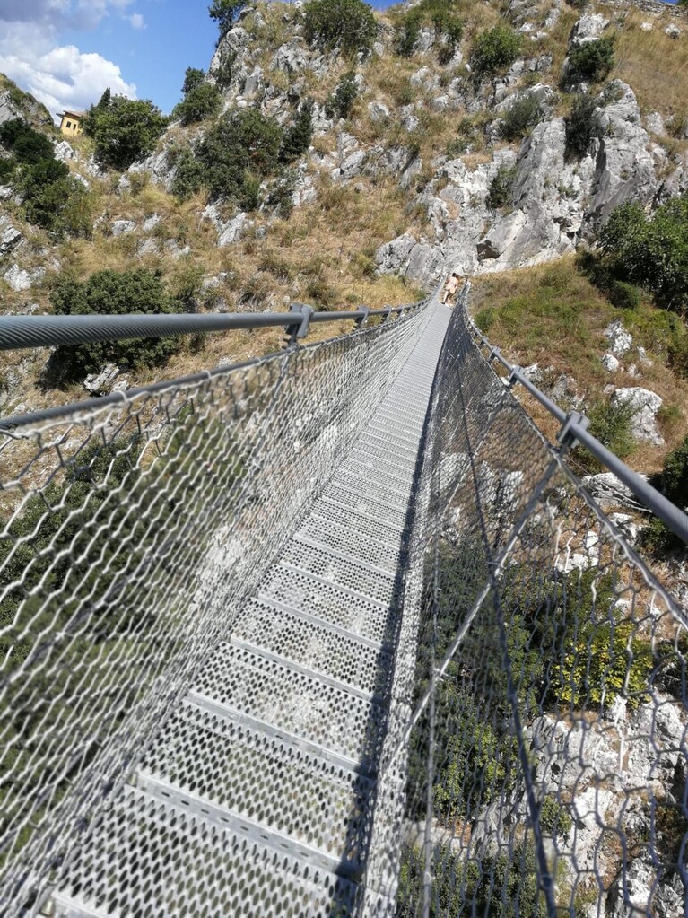 Ponte tibetano di Laviano