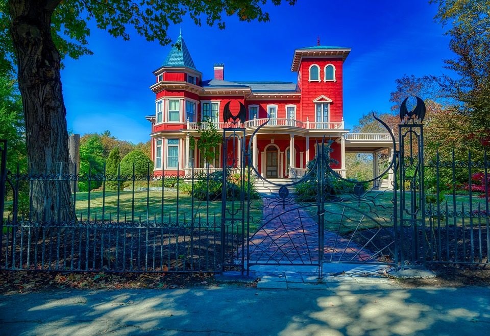 casa di stephen king. Foto di <a href="https://pixabay.com/it/photos/casa–di–stephen–king–bangor–maine–4015470/" target="_blank" rel="nofollow noopener">1778011</a>