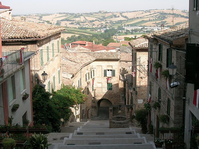 Visita a Corinaldo: il "borgo dei folli"