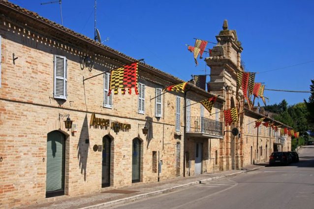 Scorcio del perimetro esterno del centro storico di Servigliano