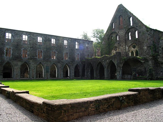 Abbazia di Villers–la–Ville – Foto <a href="https://it.wikipedia.org/wiki/File:0_Villers–la–Ville_050910_(25).JPG" target="_blank" rel="nofollow noopener">Wikipedia</a>