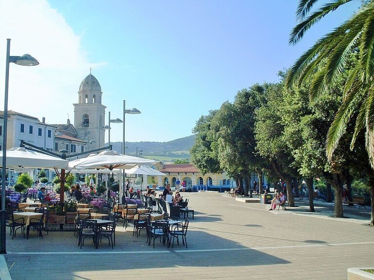 Piazza di Sirolo