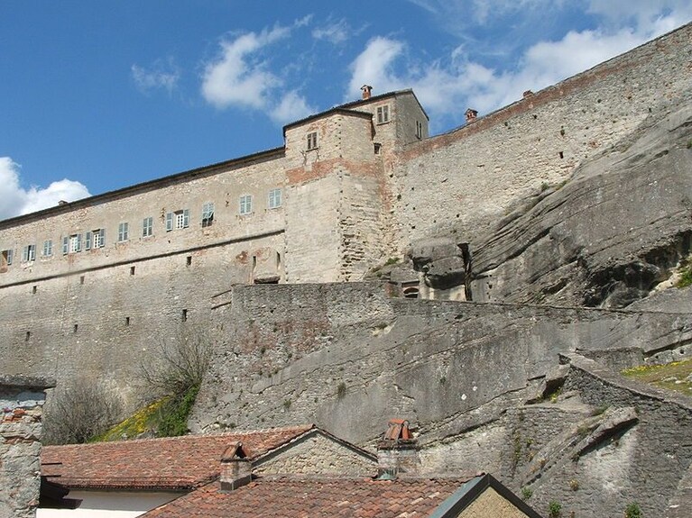 Forte di Gavi, le mura della fortezza