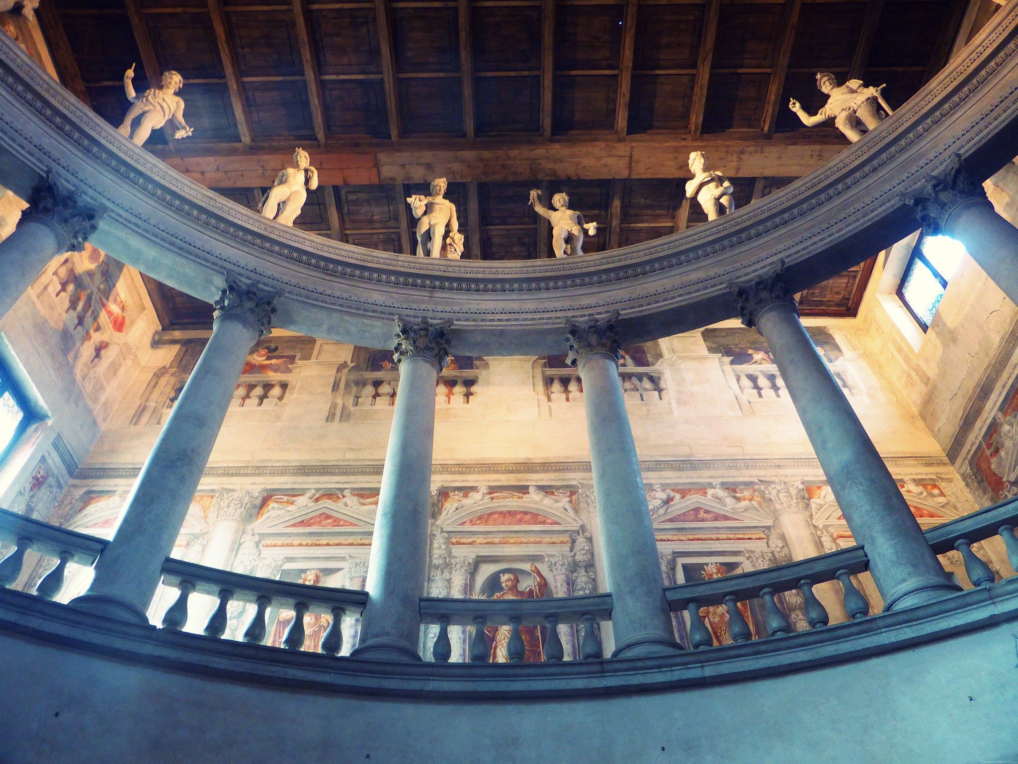 Teatro All’Antica di Sabbioneta. Foto di <a href="https://www.flickr.com/photos/alebonvini/16647837869/" target="_blank" rel="nofollow noopener">Alessandro Bonvini</a>