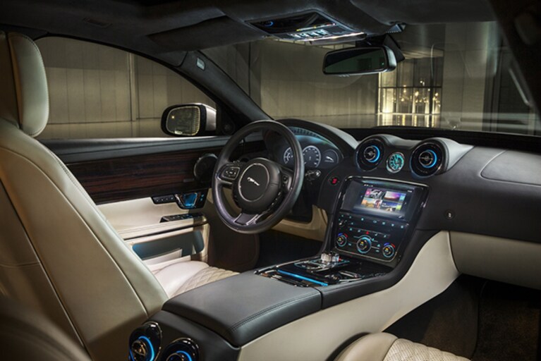 Jaguar XJ Model Year 2016