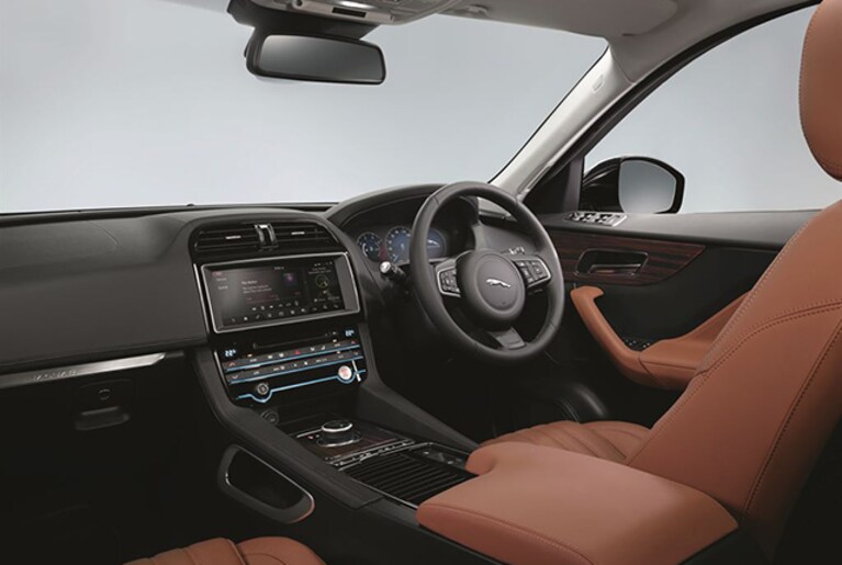 Interni Jaguar F-Pace