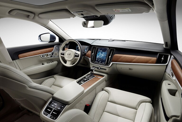 Nuova Volvo S90