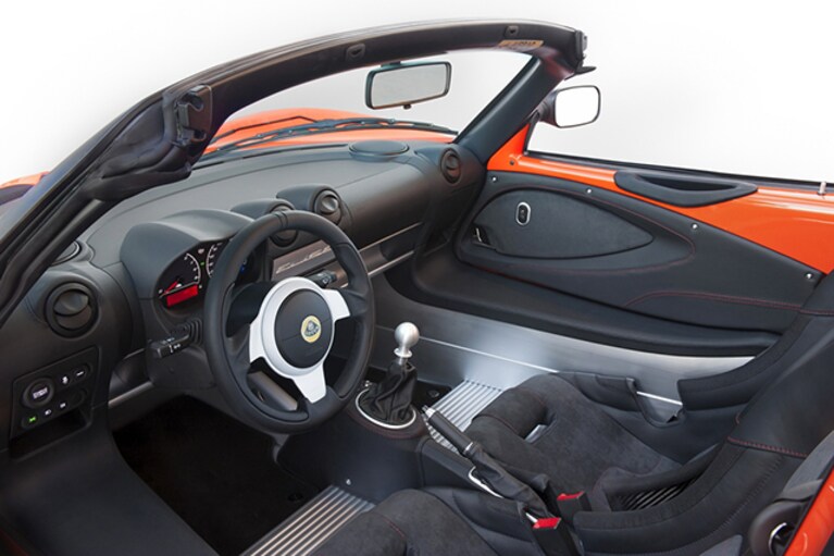 Interni Lotus Elise Cup 250