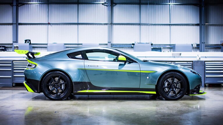 Aston Martin Vantage GT 8