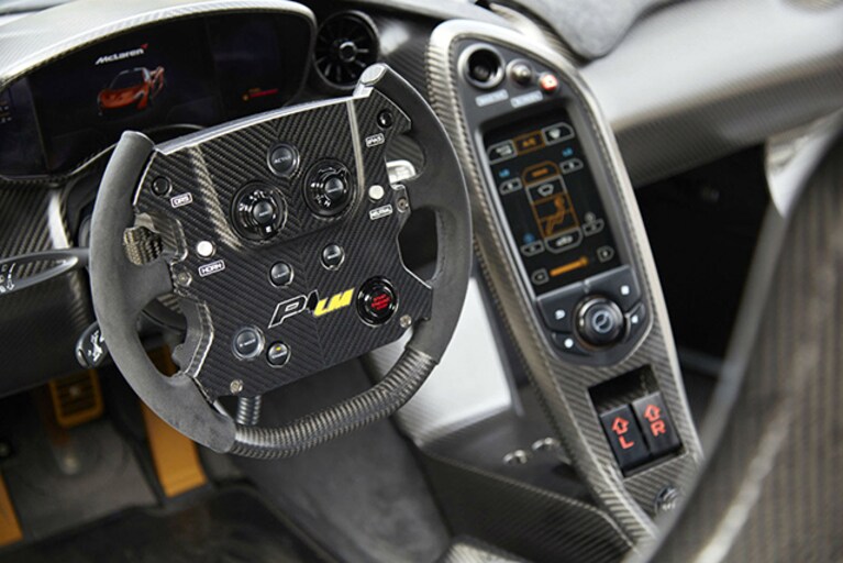 Volante McLaren P1 LM