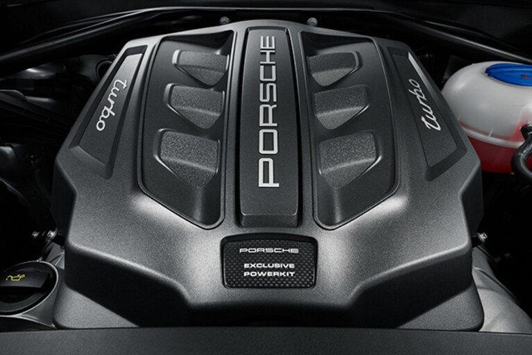 Porsche Macan Turbo Performance Engine